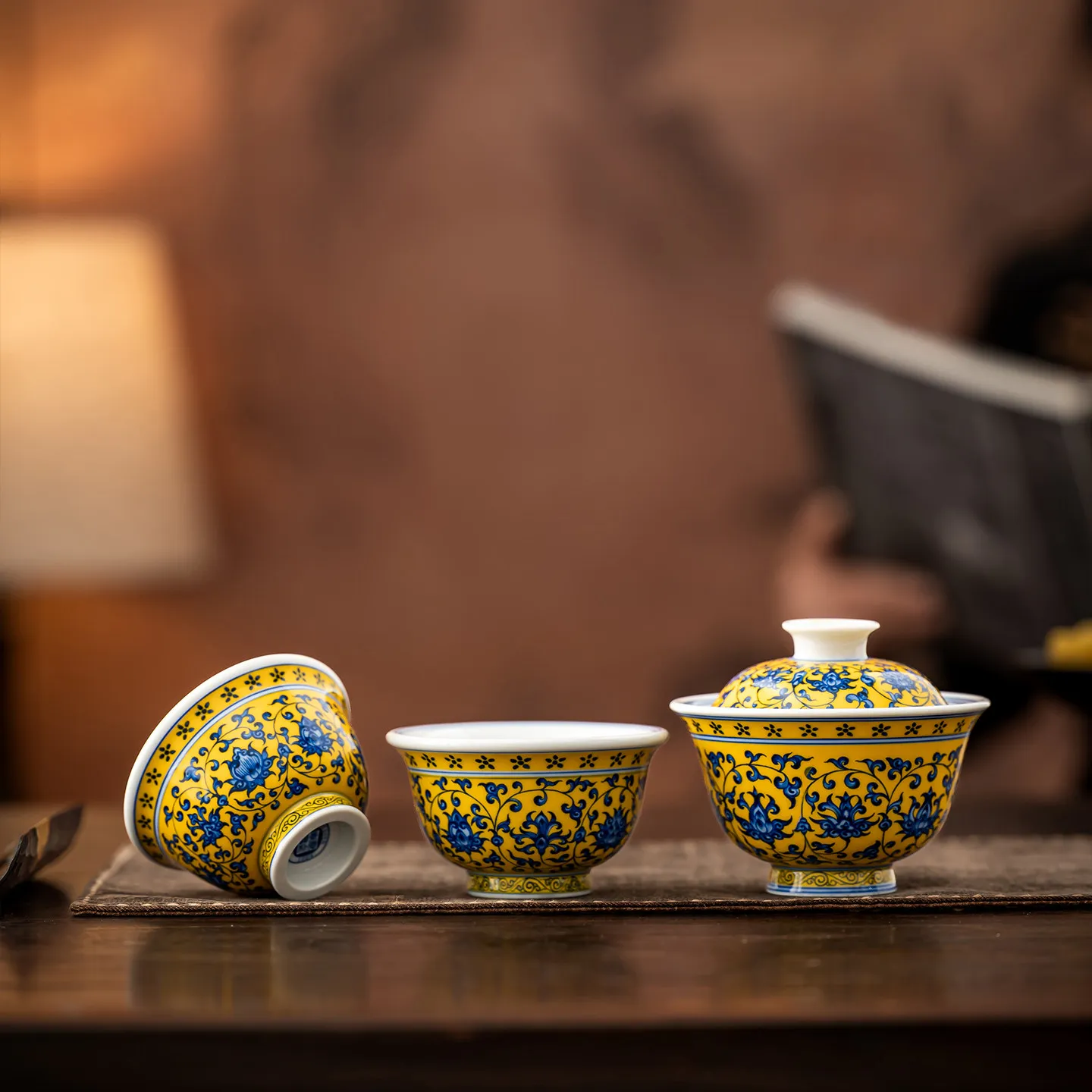 Jingdezhen Blue and White Yellow Interlock Branch Two Tureen Thick Tire Non-Scald Tea Brewing Bowl Household Ceramic Cup Large