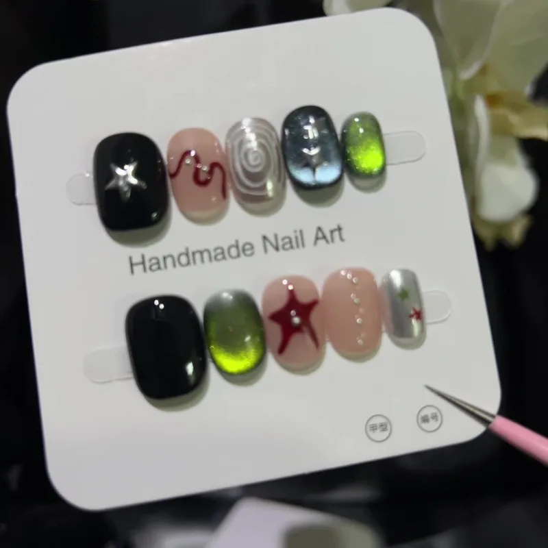 

Handmade Sliders for Nails with Sticky Tabs Hand-drawn Cute Fake Nails with Design Holiday Press on Nails with Box and Tools
