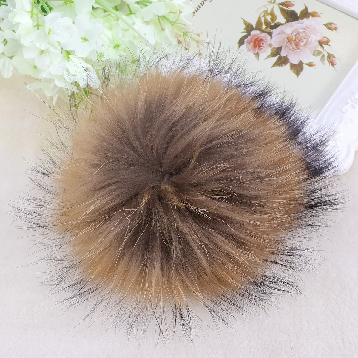 Sztuczny pompon brązowy odpinany do ozdabiania czapek, butów, szalików, toreb, odzieży, akcesoriów, pompony do rękodzieła, kulka