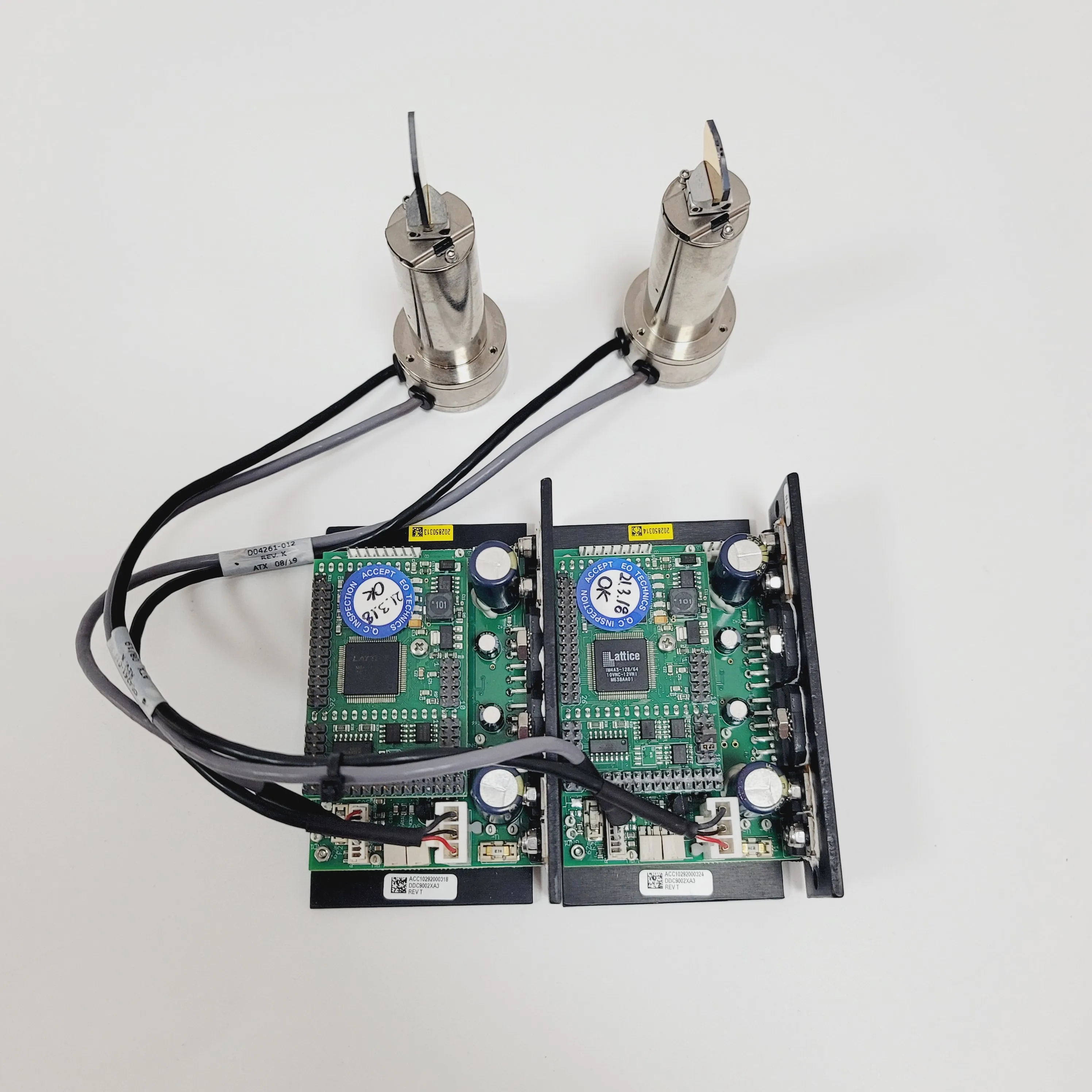 

Лазерный гальванометр с технологией Cambridge DC900, цифровой сервопривод + двигатель 8330K