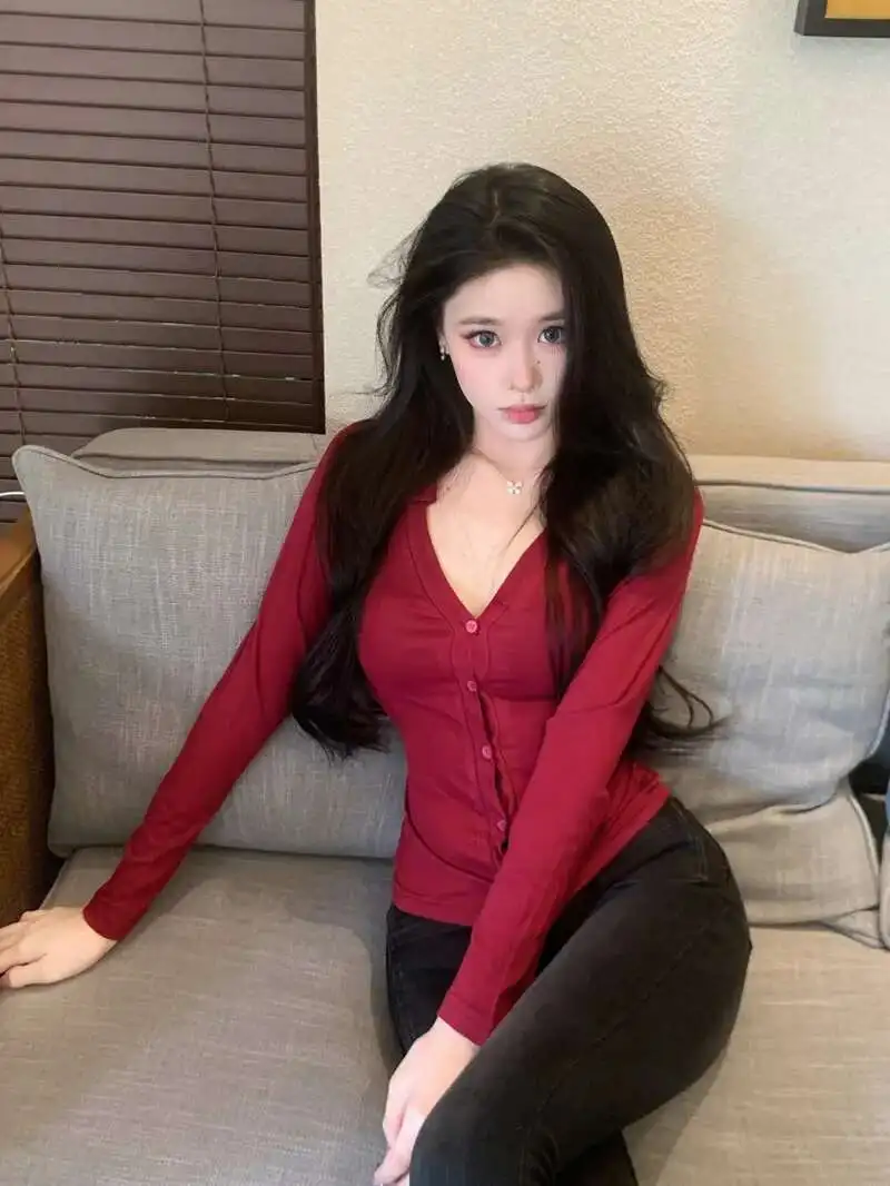 새로운 2025 가을 한국어 버전 v 넥 싱글 브레스트 긴 소매 티셔츠 여성 Cinching 허리 솔리드 슬림 캐주얼 짧은 탑 8TYQ