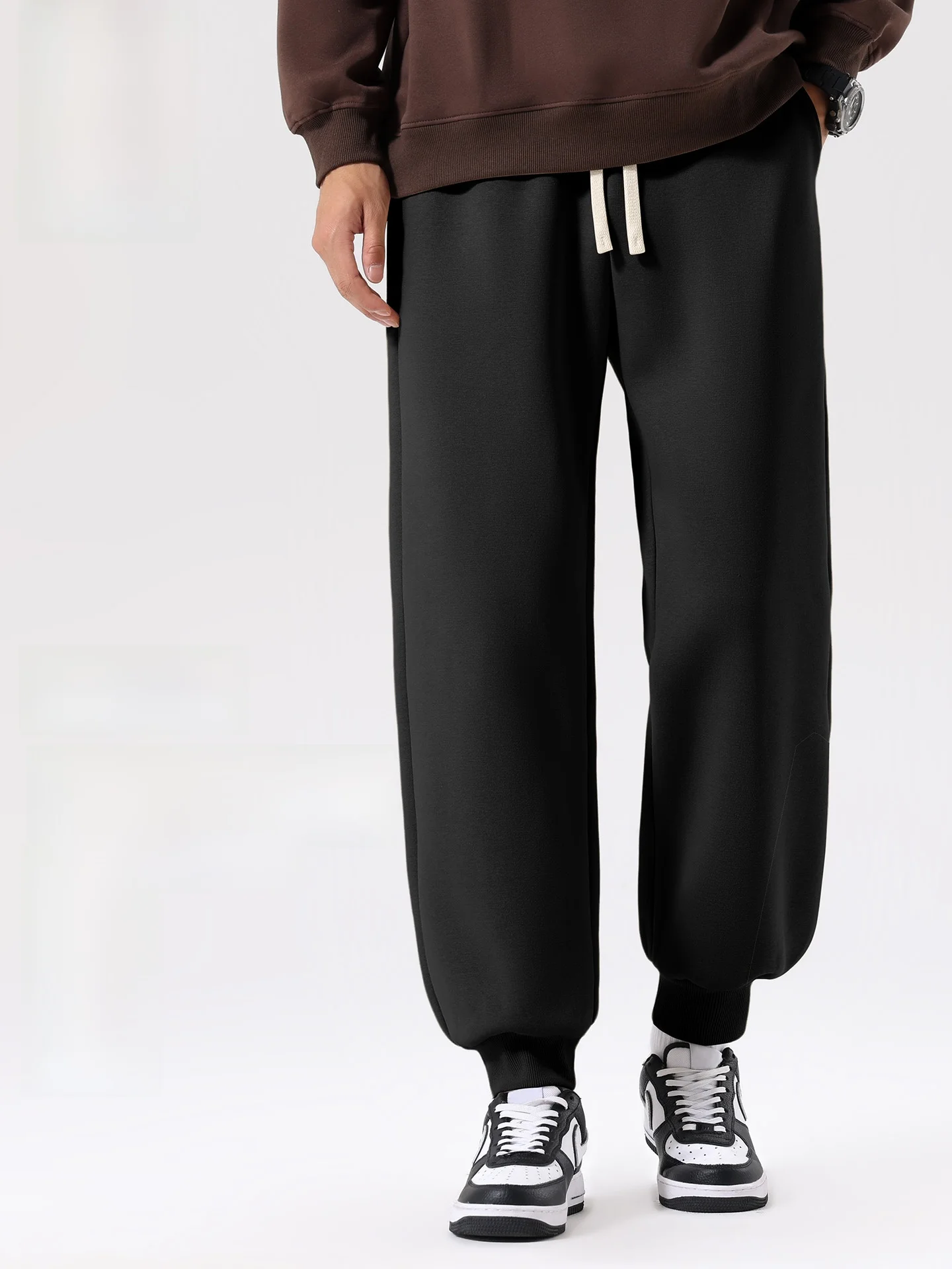 

Мужские спортивные брюки свободного кроя больших размеров, черные, в американском стиле, весенние, плотные, с манжетами, дышащие, комфортные