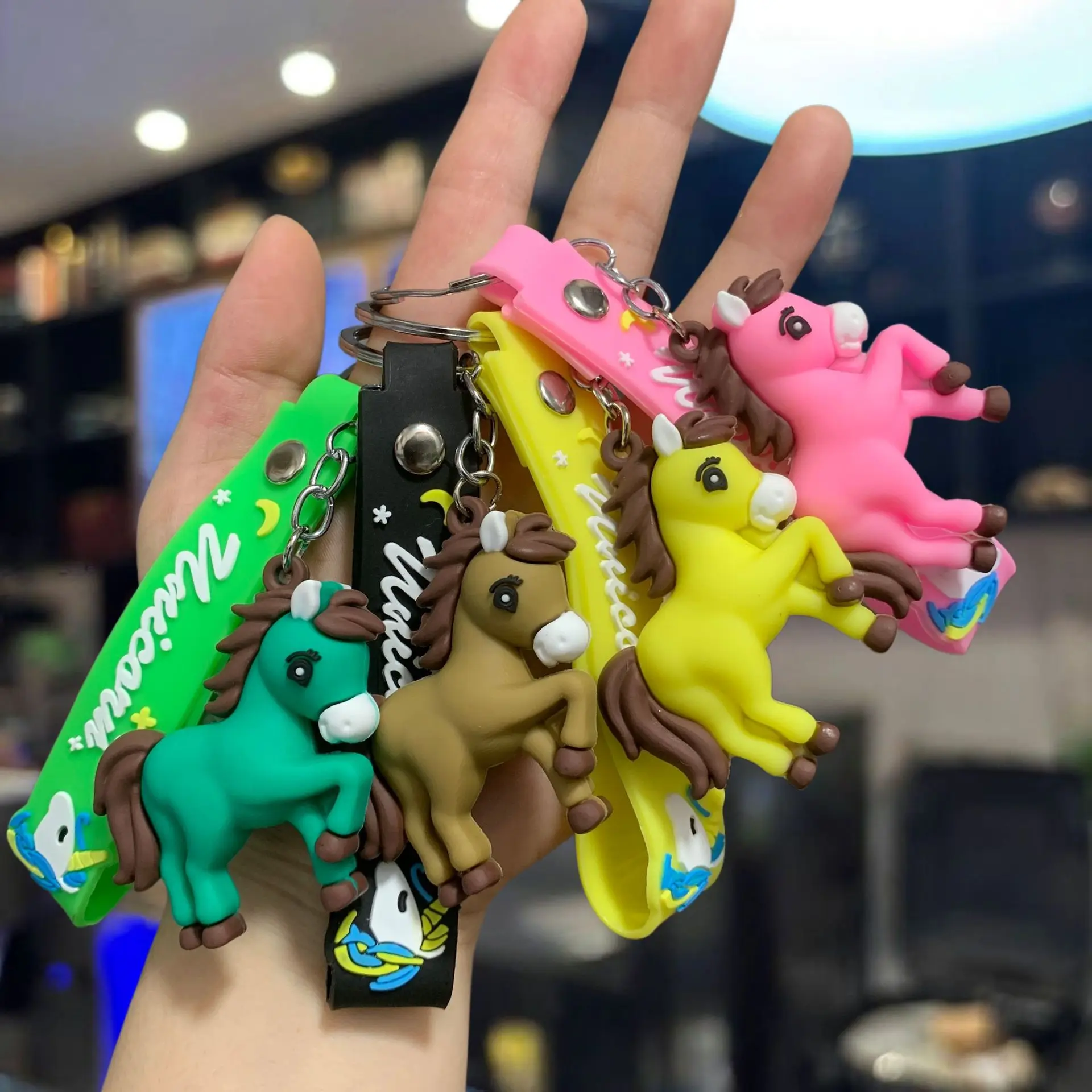 

4pcs 2026 New Year Horse Keychain Toys Kawaii Anime Diy Backpack Pendant Kids Birthday Christmas Gifts