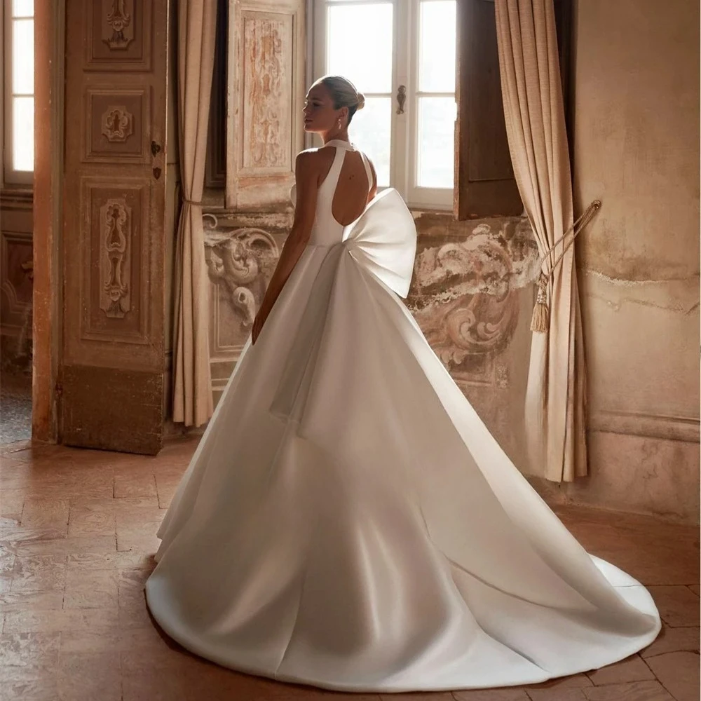 Simple Bow A-line Wedding Dresses For Woman Bride Satin Backless Sleeveless Pleat Robe De Mariée Personalized Bridal Gown