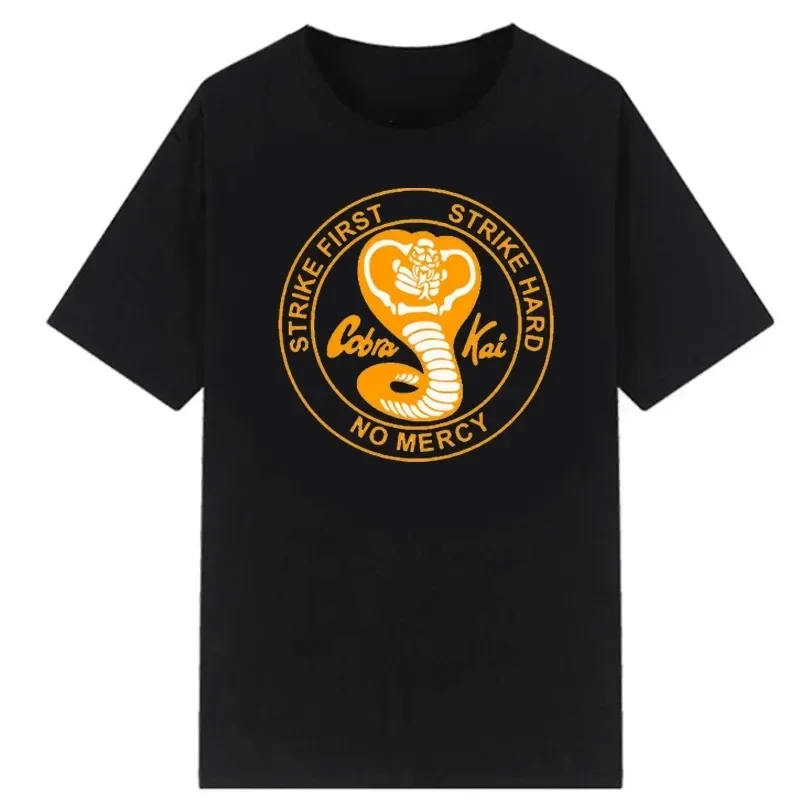 2024 nowy modny Cobra Kai mężczyzn Tshirt z męskim dzieckiem Karate Hombre stylowe topy Karate Kid Strike First Strike No litość