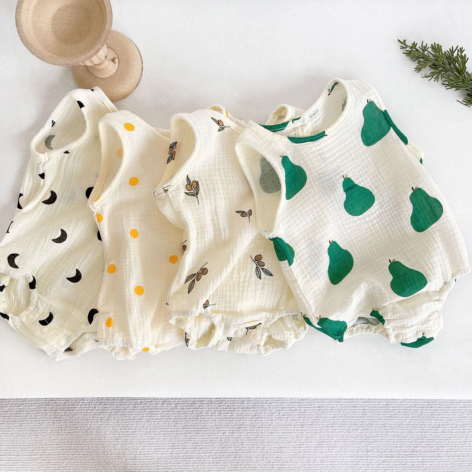 

Летний тонкий повседневный комбинезон для девочек с пуговицами на промежности, милый хлопковый ромпер с принтом, для повседневной носки, пляжного отдыха, фотосессий