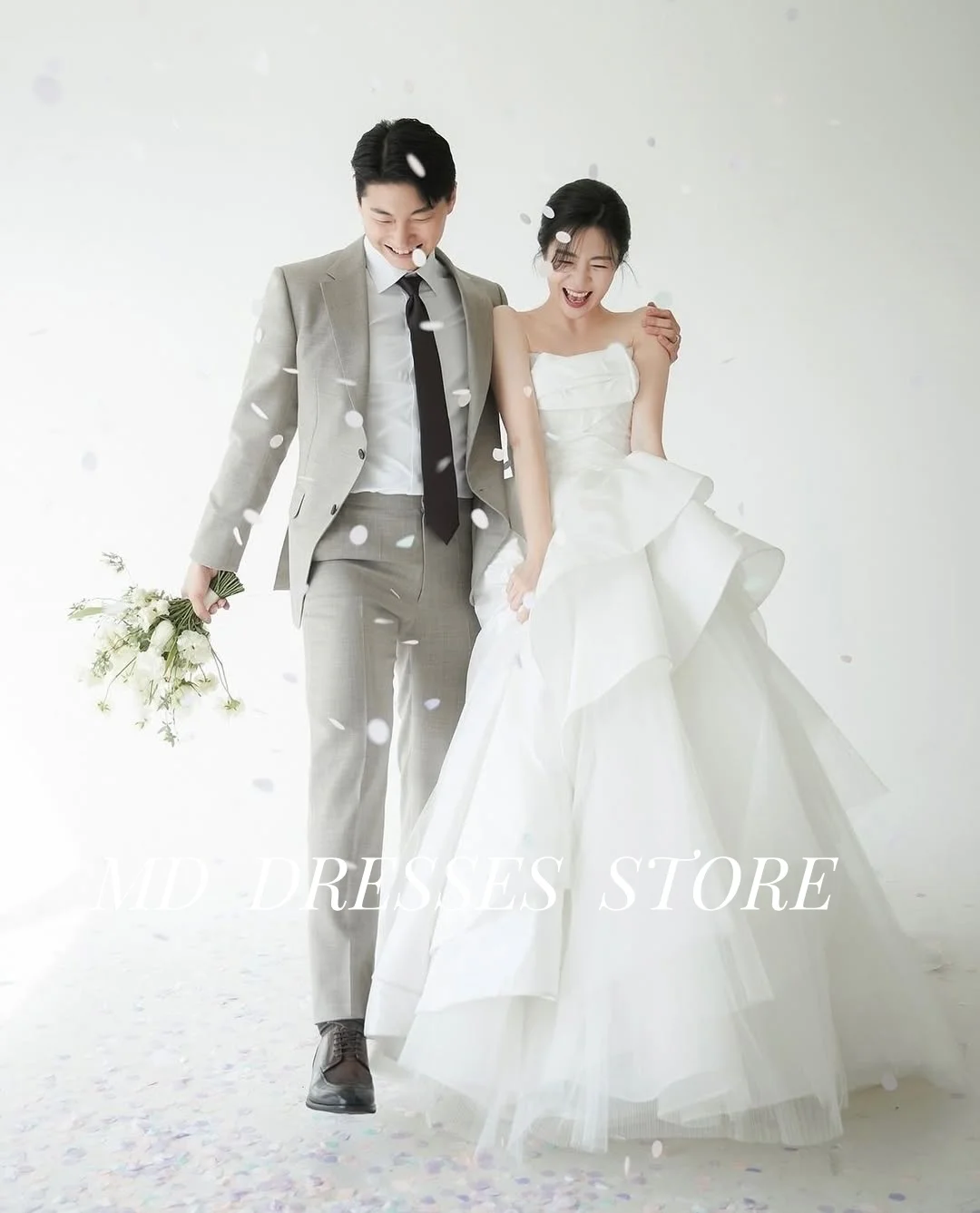 MD Elegant White A-line Wedding Dresses Fairy Tiered Pleat Sleeveless Korea Photoshoot  Floor-Length Brides Dresses  Customized