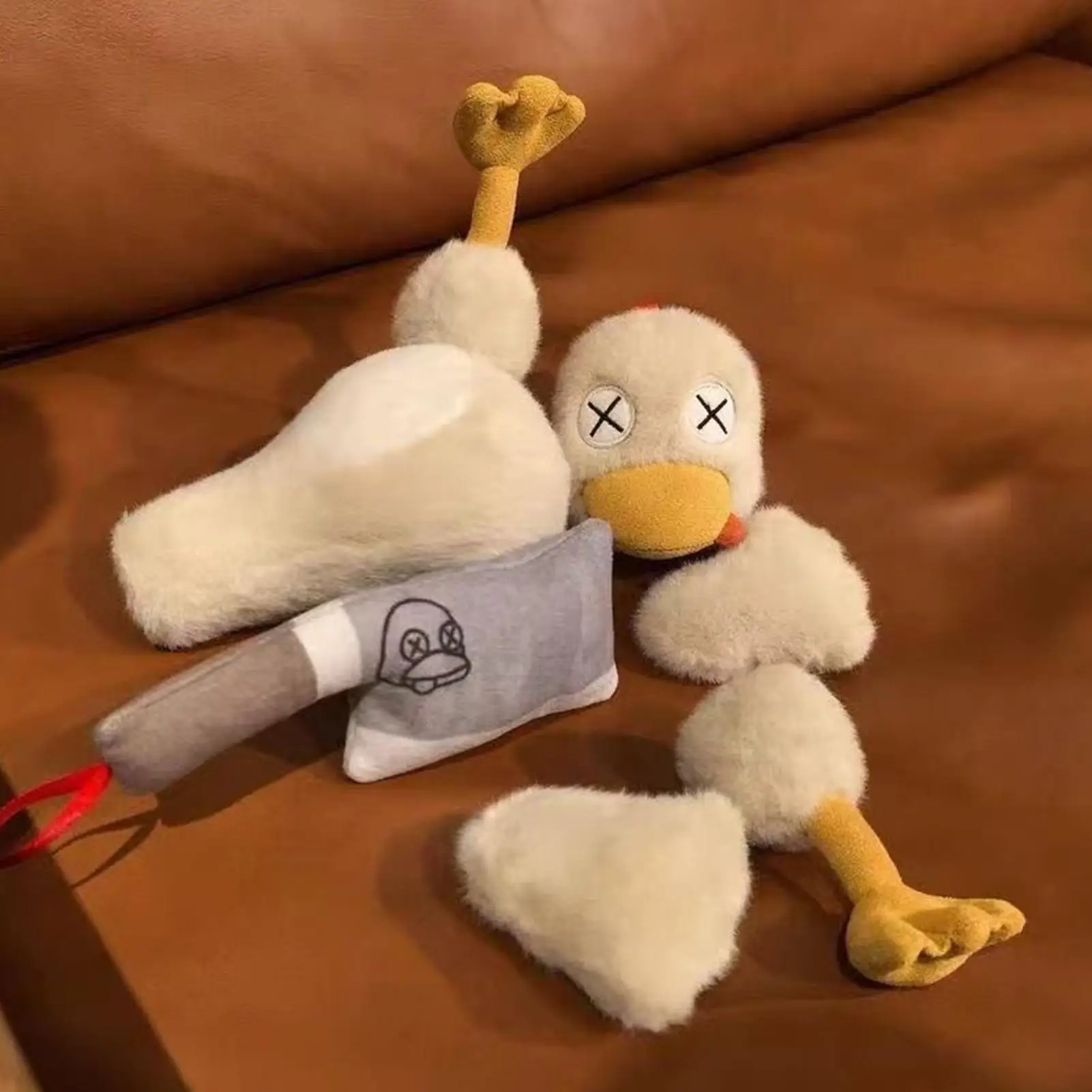 25cm Detachable Magnetic Duck Plush Toy, Stress Relief Stuffed Animal for Kids Adults, Cute Anxiety Relief Doll for Home Office