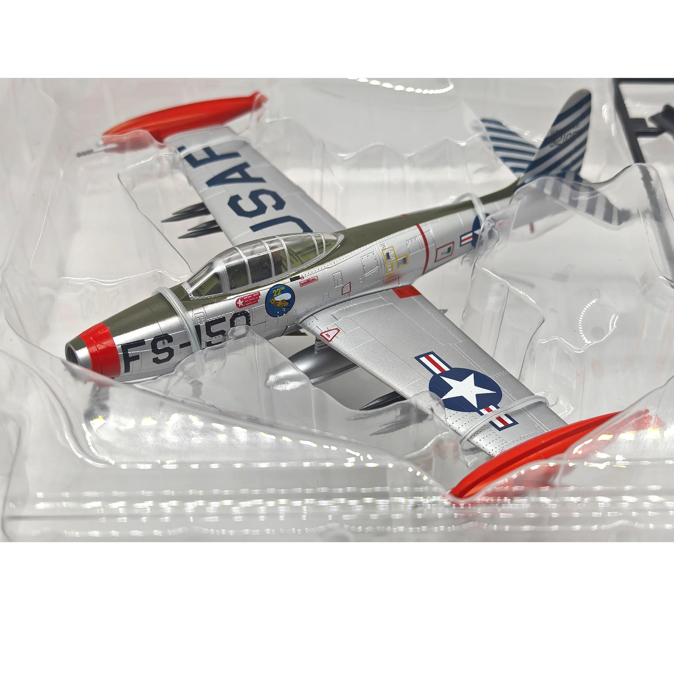 spot-37109-1-72-us-f-84e-fighter-model-fs-150-static-finished-model-out-of-print