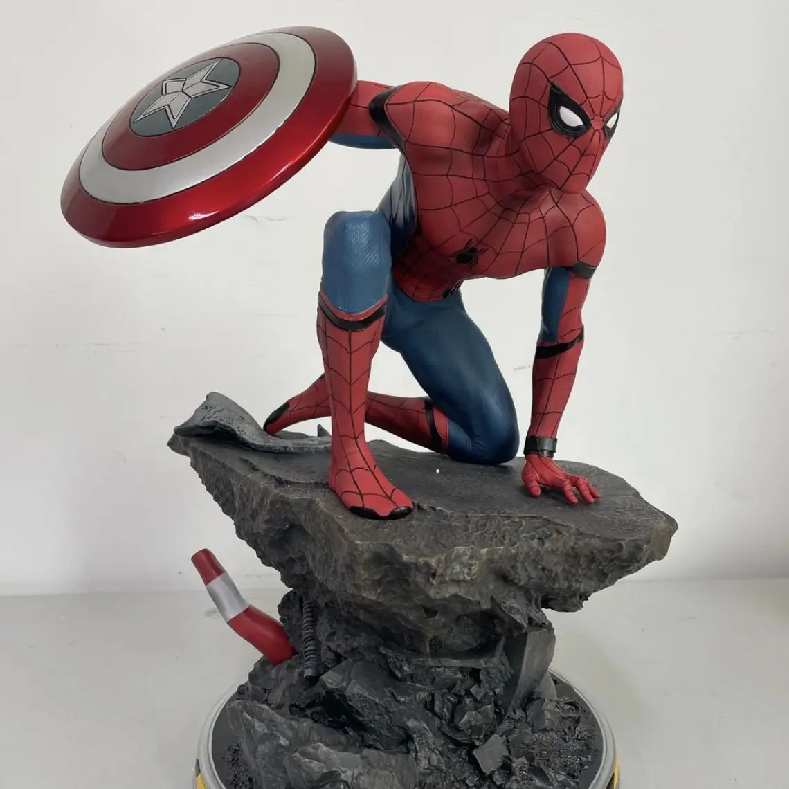 مارفل ستوديو الرجل العنكبوت المنتقمون 15.74 بوصة/40 سنتيمتر الحارس يمكن أن تتحرك GK درع الشكل معركة الموقف زخرفة نموذج اللعب الهدايا