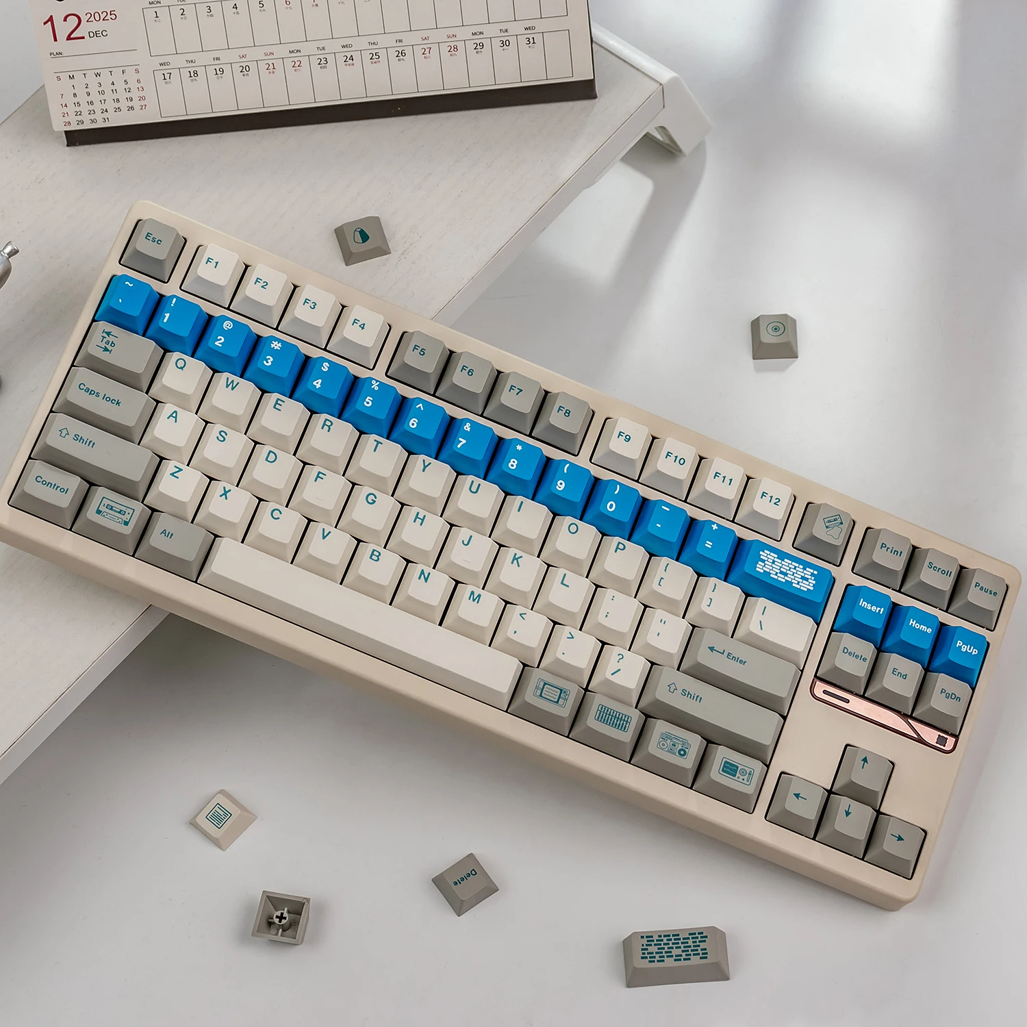 

Minimalist Retro Blue Keycaps 155 keys PBT Dye Sub Cherry Profile Customized English KeyCaps For MX Switch Mechanical Keyboard