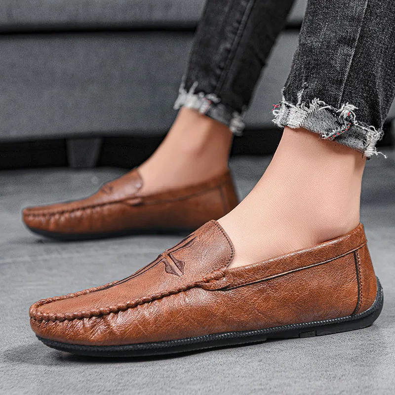 Zapatos informales de cuero para hombre, mocasín marrón clásico, estilo de diseño de moda, uso diario, oficina, conducción al aire libre, ocio, caminar, adulto