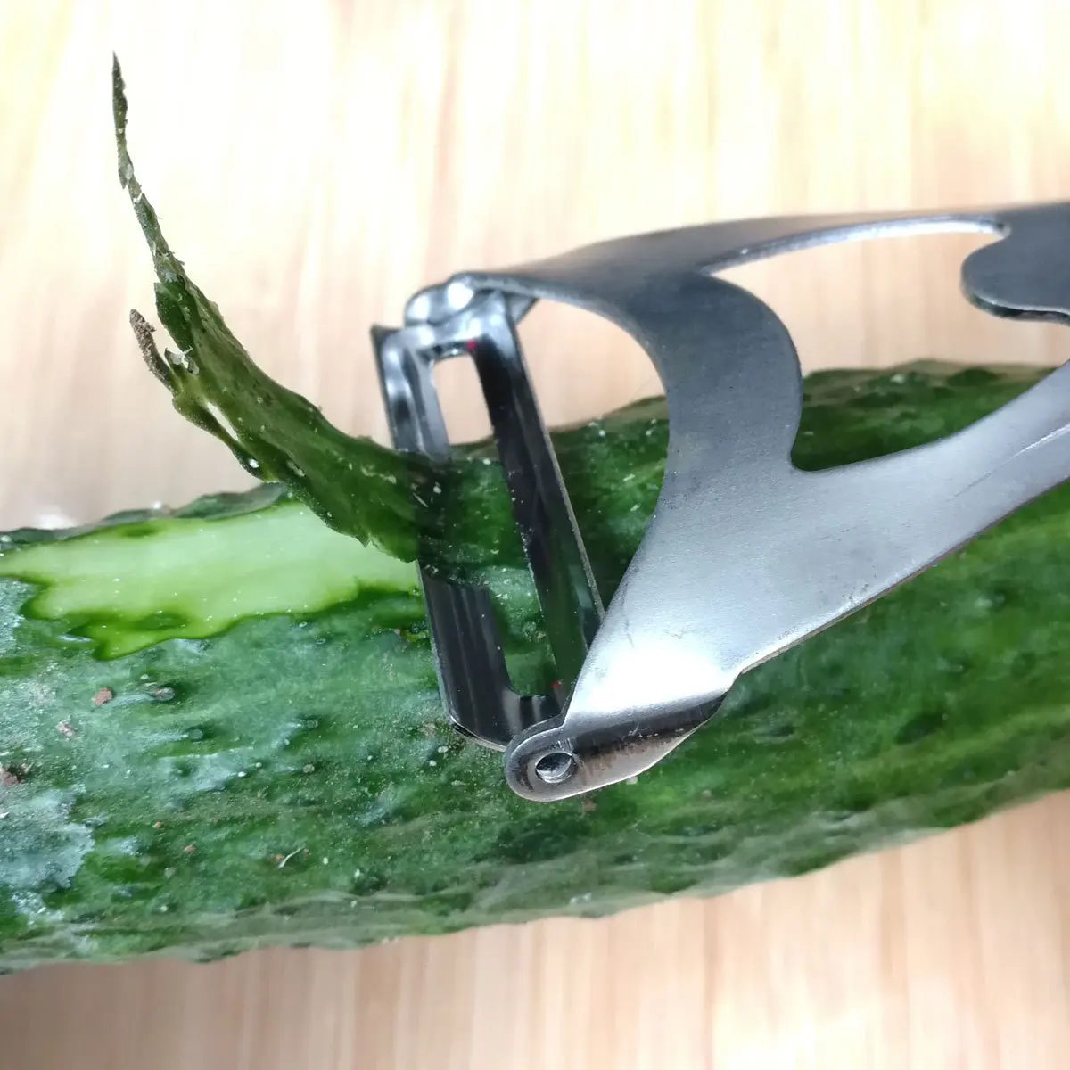 

2Pcs Stainless Steel Peeler Multi-Functional Kitchen Gadget Fruit Vegetable Peeler Easy Use Potato Vegetable Cutter