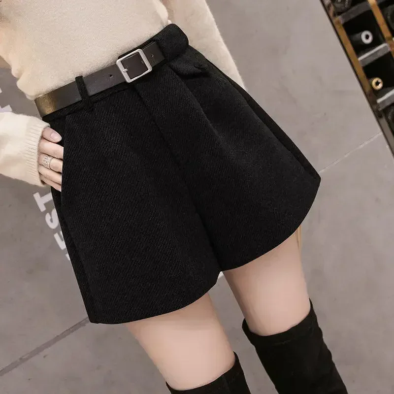Women\'s Woolen Shorts for Fall and Winter High-Waisted Thick Shorts Black Korean Style Slimming A-Line Tapered Pants with Boots