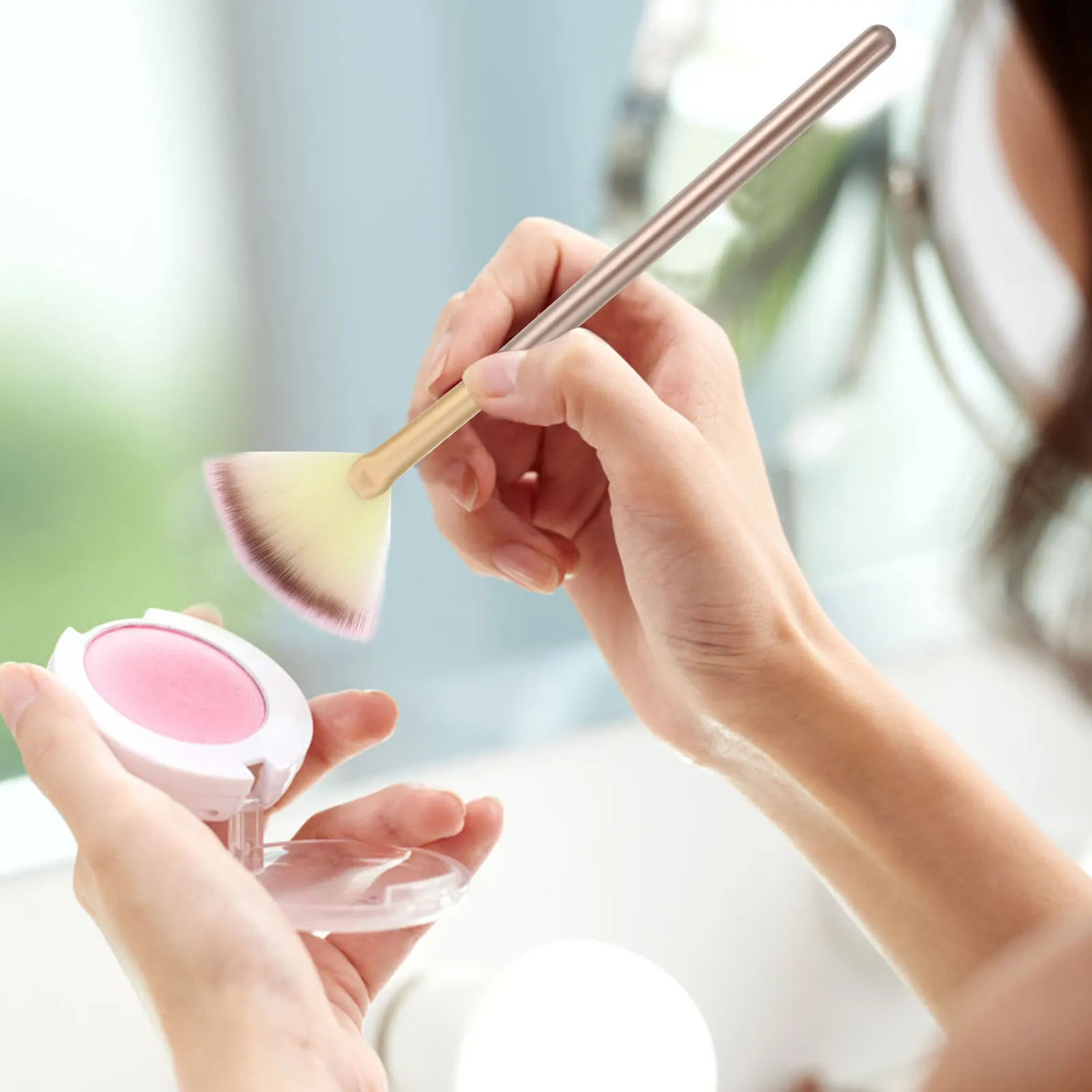 9Pcs Brush Kit Soft Fiber Fan Shaped Highlight Blush Powder Face Makeup Set Makeup Kit Fan Shaped Brush