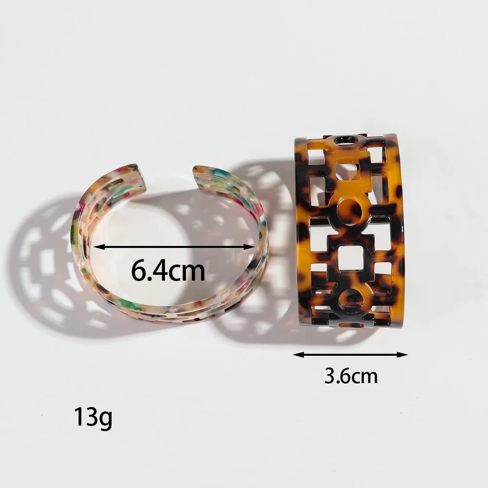 Vintage Leopard Hollow Geometric Acetic Acid Cuff Bangle for Women Boho Colorful Resin Wide Opening Bracelets New Jewelry Gifts