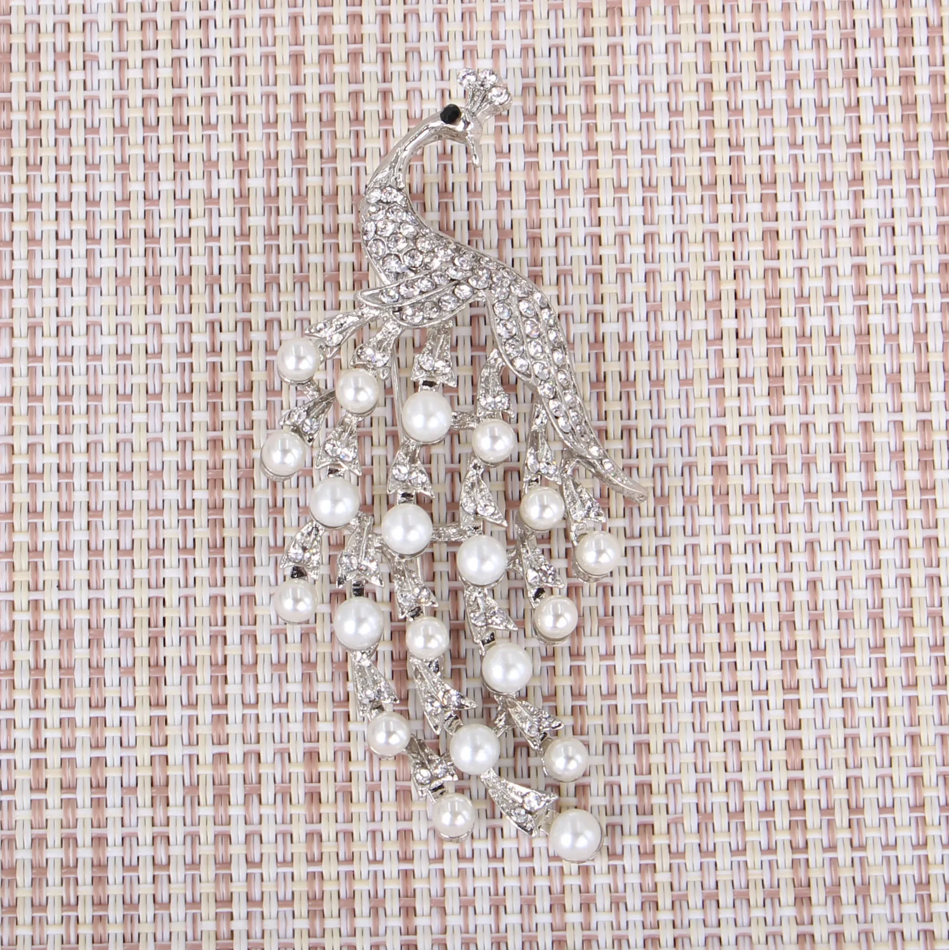 New 1pcs Peacock Screen Pearl Brooch Pin High-grade Diamond Animal Brooch DIY Clothes Scarf Accessories