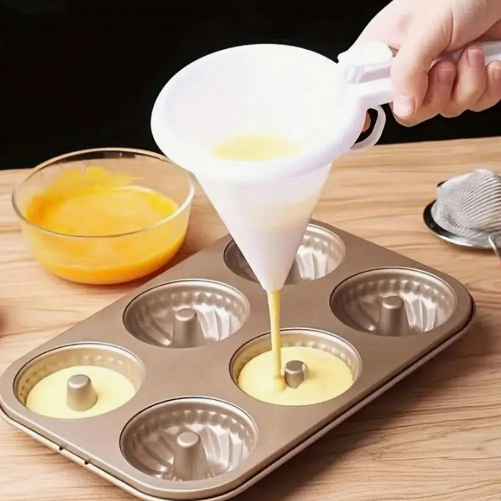 Batter Dispenser with Handle Leak-Proof Batter Pitcher for Icing Chocolate Pancake Mix Plastic Batter Bottle for Baking & Kitche