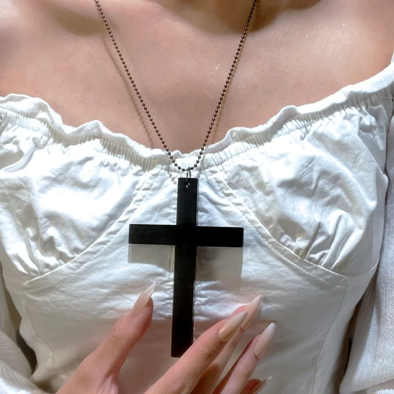 Spicy Girls Versatile Wooden Cross Choker Pendant Women Men Hip Hop Necklace Accessories Cool Punk Gothic Party Jewelry Necklace