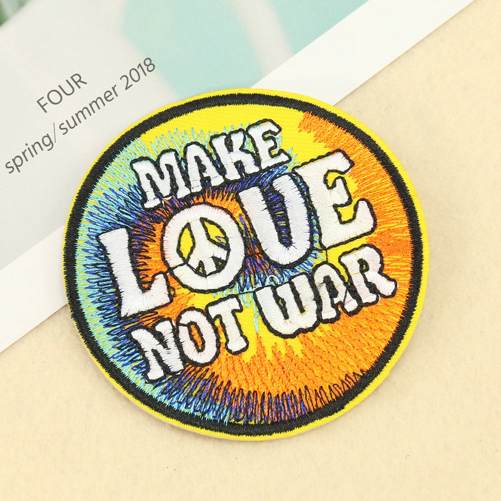 

2PCS Circular Embroidery English Letters Words "Make Love Not War" Patch Clothes Bags Scrapbooking Accessories Decoration