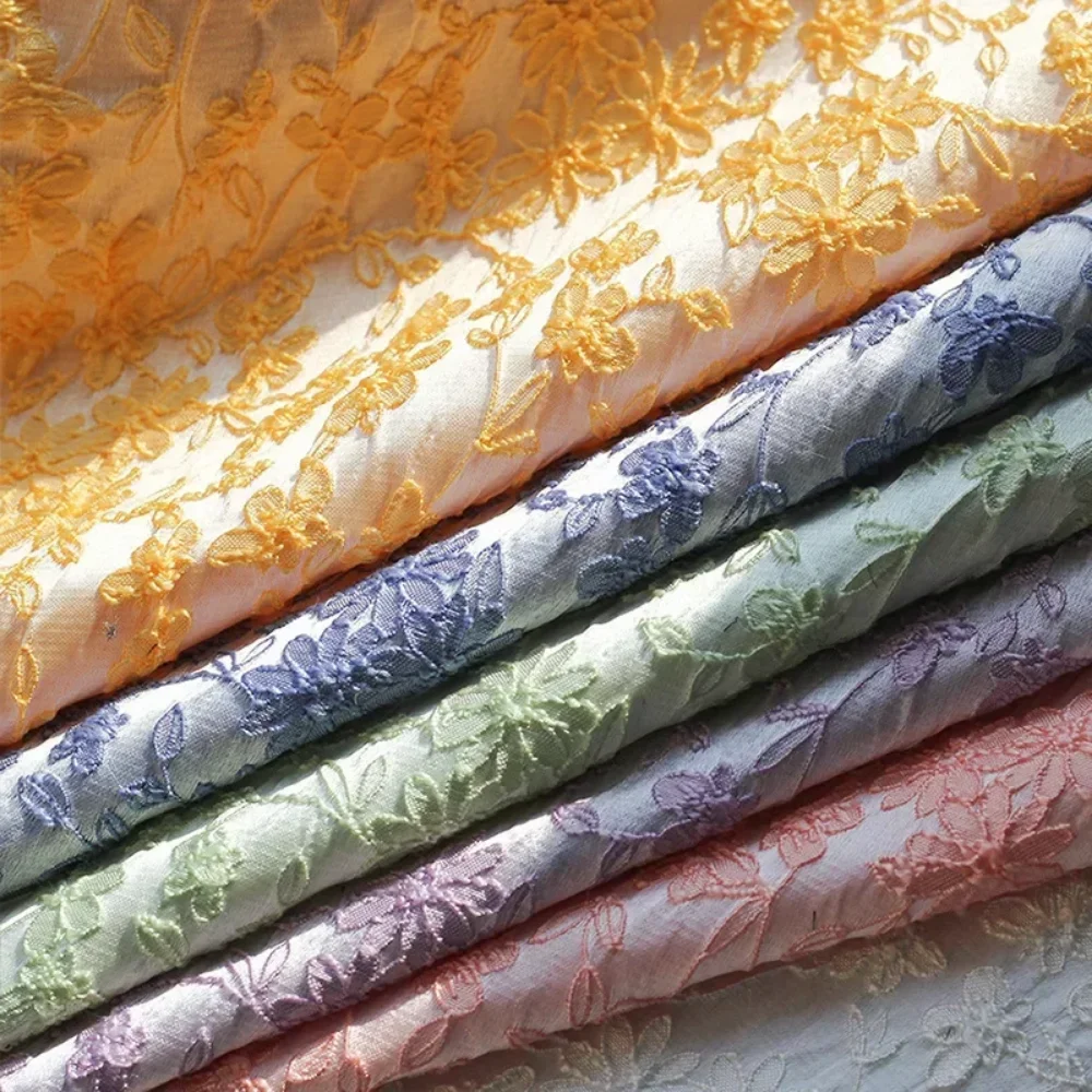 

Окрашенная в пряжу жаккардовая ткань, осенняя маленькая цветочная подол, многоцветная маленькая свежая классическая рубашка, костюм, пальто, модная ткань для шитья по метрам