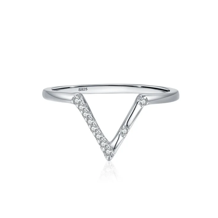

Women S925 Sterling Silver European American Fashion V-Shaped Zircon Ring