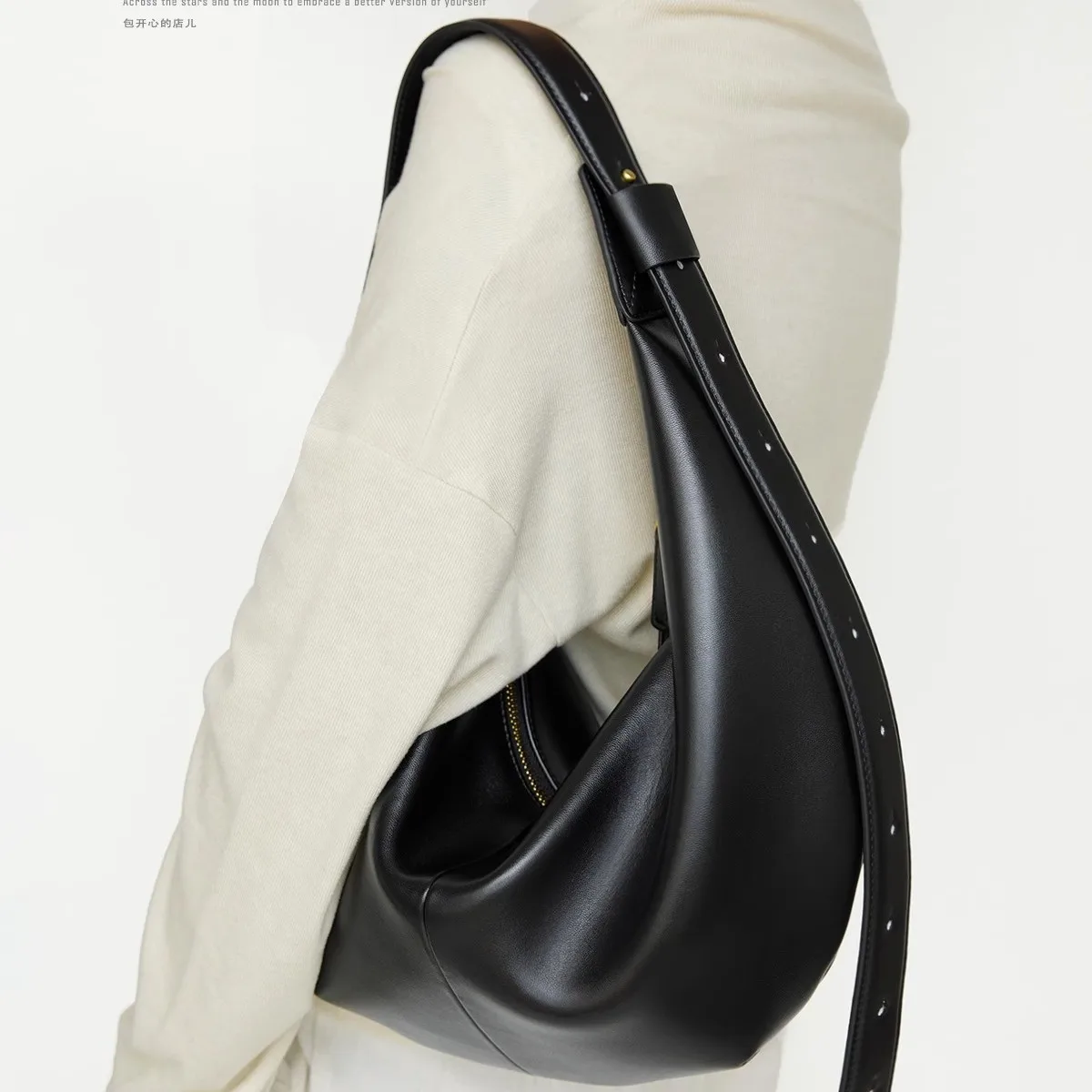 

New Women's Fashion Retro Dumplings Underarm Bag Casual Soft Pu Leather Large Capacity Commuter Handheld One-Shoulder Chest Bag