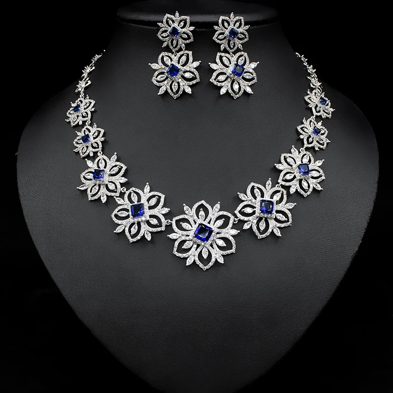 Luxury Hollow Flower Fascinating Design Jewelry Set Fashion Earrings Necklace Set For Female Brilliant Wedding Party Dress-up