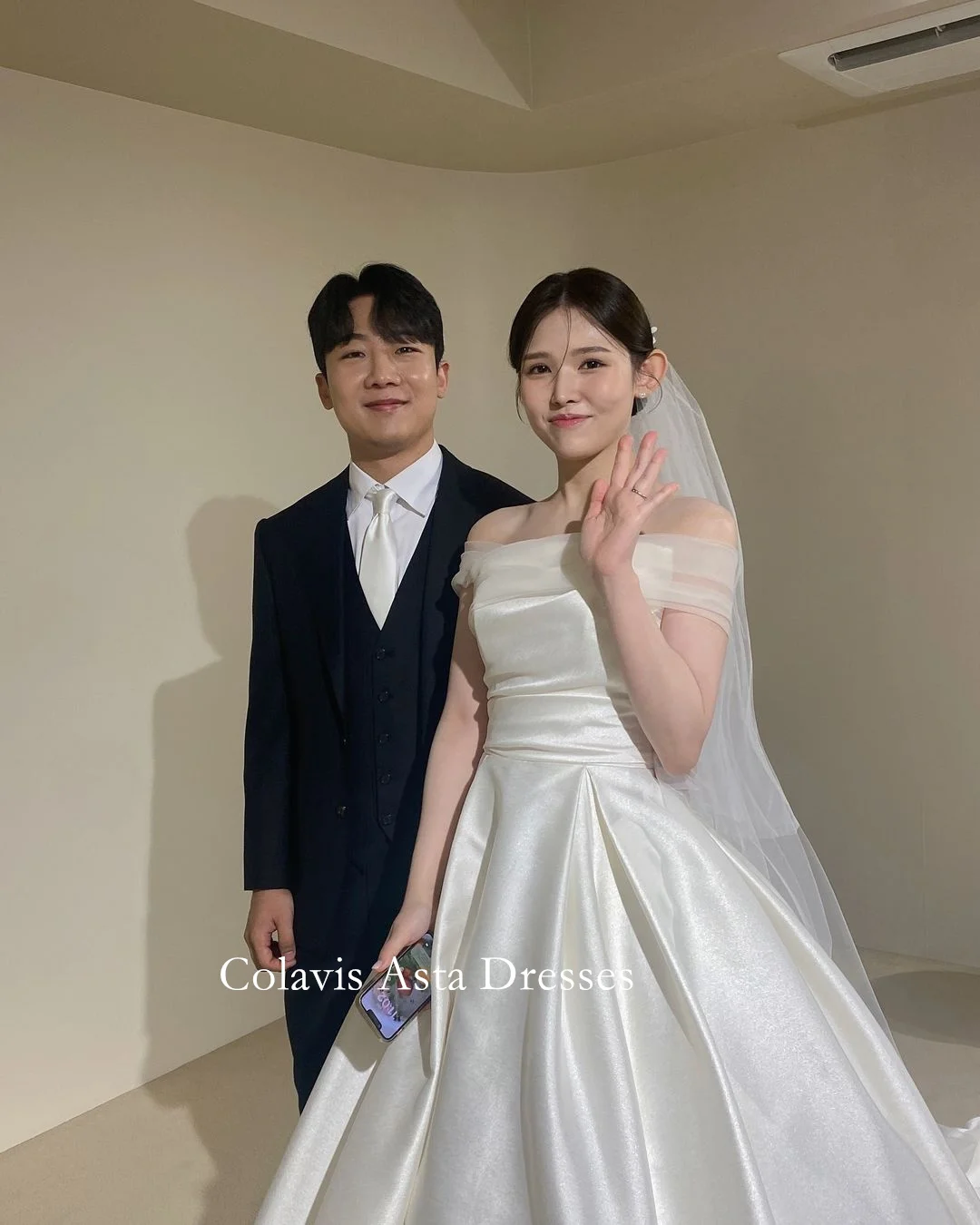 Customized Korea Style Off Shoulder Garden Ball Gown Satin Wedding Dresses  프롬드레스 Puff Sleeves  Elegant Bride Growns Party Women