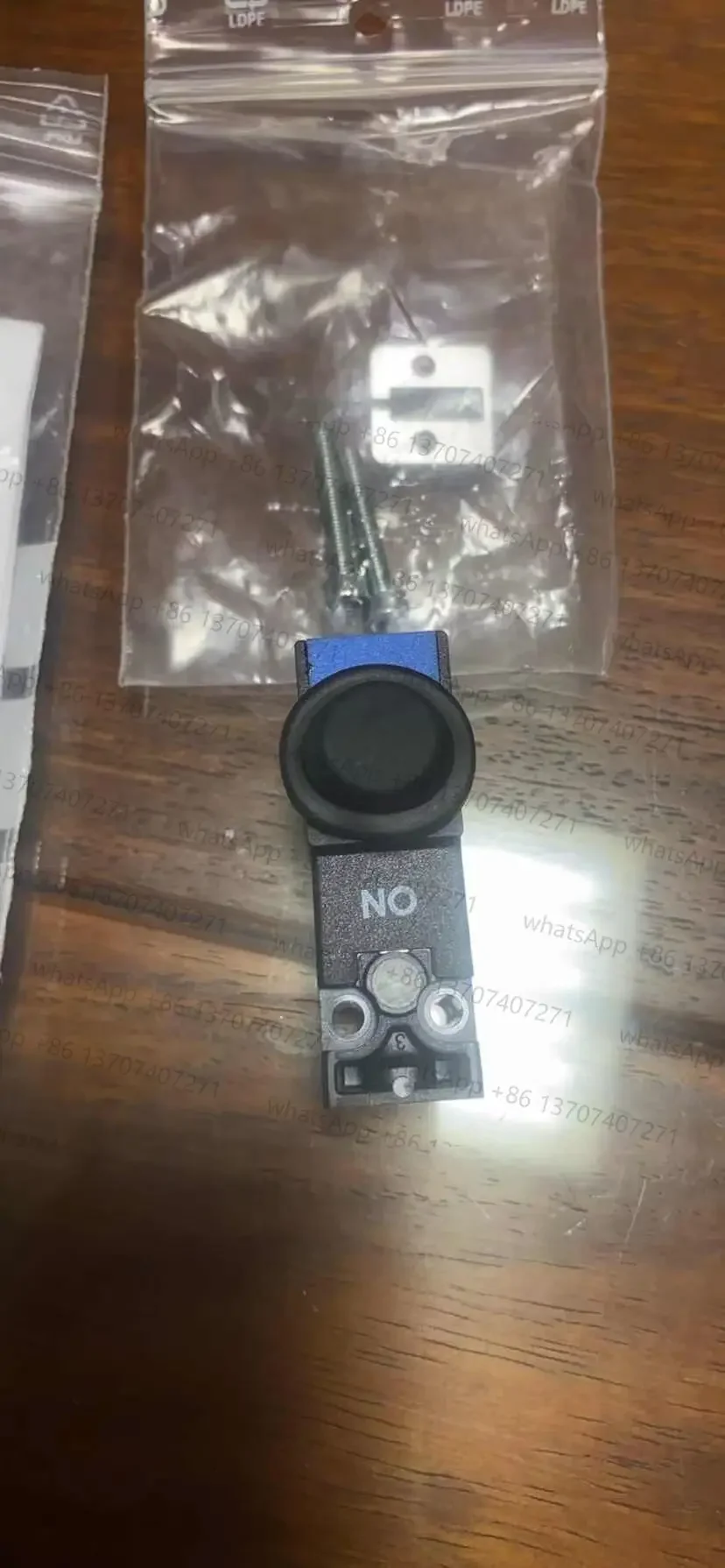 01-321P-011H0 F011550 صمام 24VDC 2W 56.60142 CH-1290 لـ FAS NORGREN