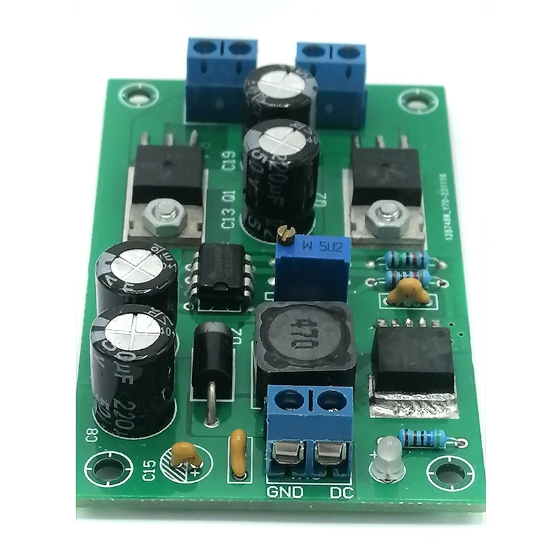 O filtro ajustável linear do amplificador audio para a placa regulada da fonte de alimentação da C.C. a C.C. eletrônica ajustam a saída positiva e negativa