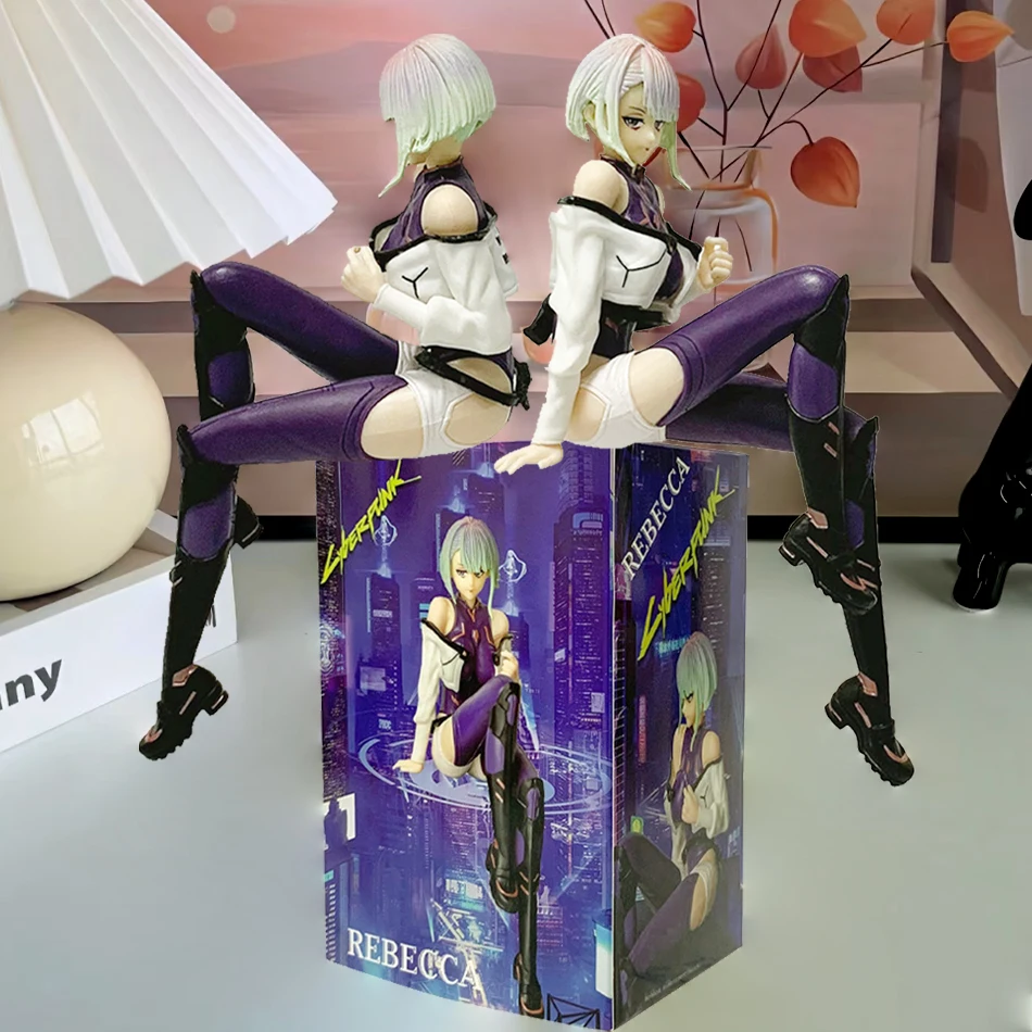 Figura de juego de Anime de 17CM, posición sentada, modelo de Lucy Rebecca,