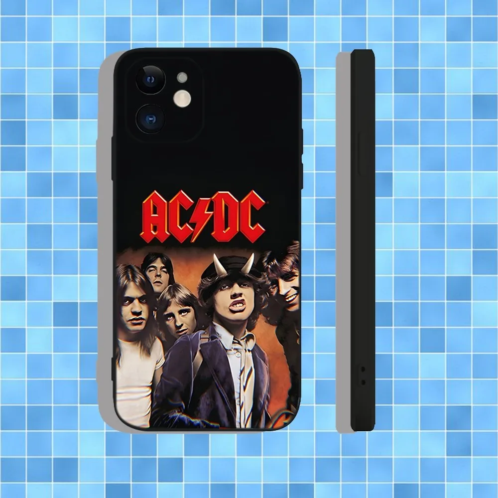حافظة هاتف تيار متردد باللون الأسود لهاتف iPhone 16,15,14,13,12,11,Pro,Max,Plus,X,XS,XR,SE,8,7,Mini,Soft Silicone Black Case
