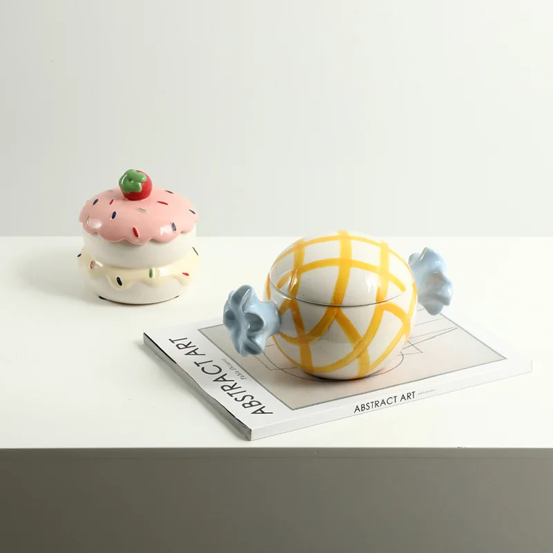 

Nordic creative candy snack ceramic jar, model room living room coffee table bar fun decoration ornament