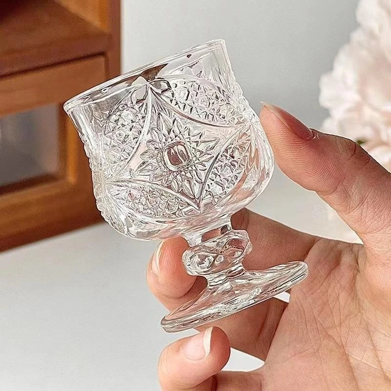 

Vintage Engraved Glass Cup Mini Fruit Wine Glass Elegant Stemmed Dessert Wine Glass High Value Shot Glass
