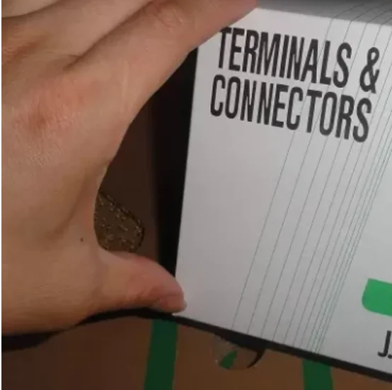 

Connectors YLP-02V-B housings