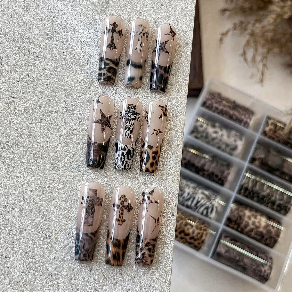 Leopard-Print Nail Art Transferfolien-Set, Y2K Gothic Kreuz-Stern-Design, Winter-Tiermuster-Aufkleber, professionelle Salon-DIY-Maniküre – Detail 4