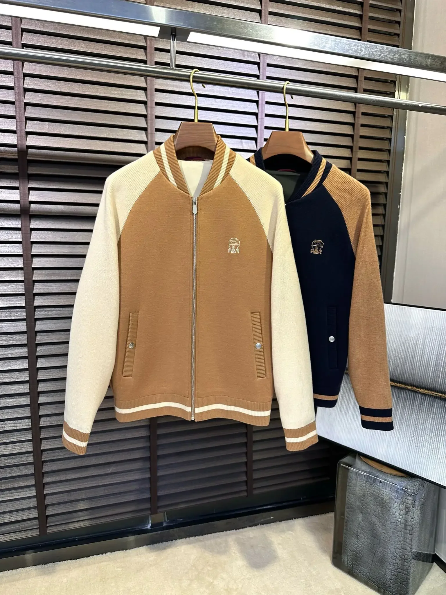 BILLIONAIRE SIJITONGDANew style jacket/hooded suit Striped fabric Chest logo embroidery Three-dimensional tailoring