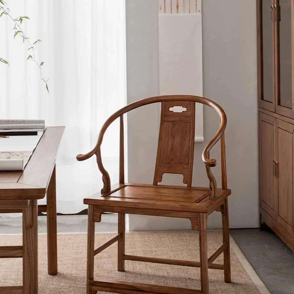 Round-Backed Armcha… - image