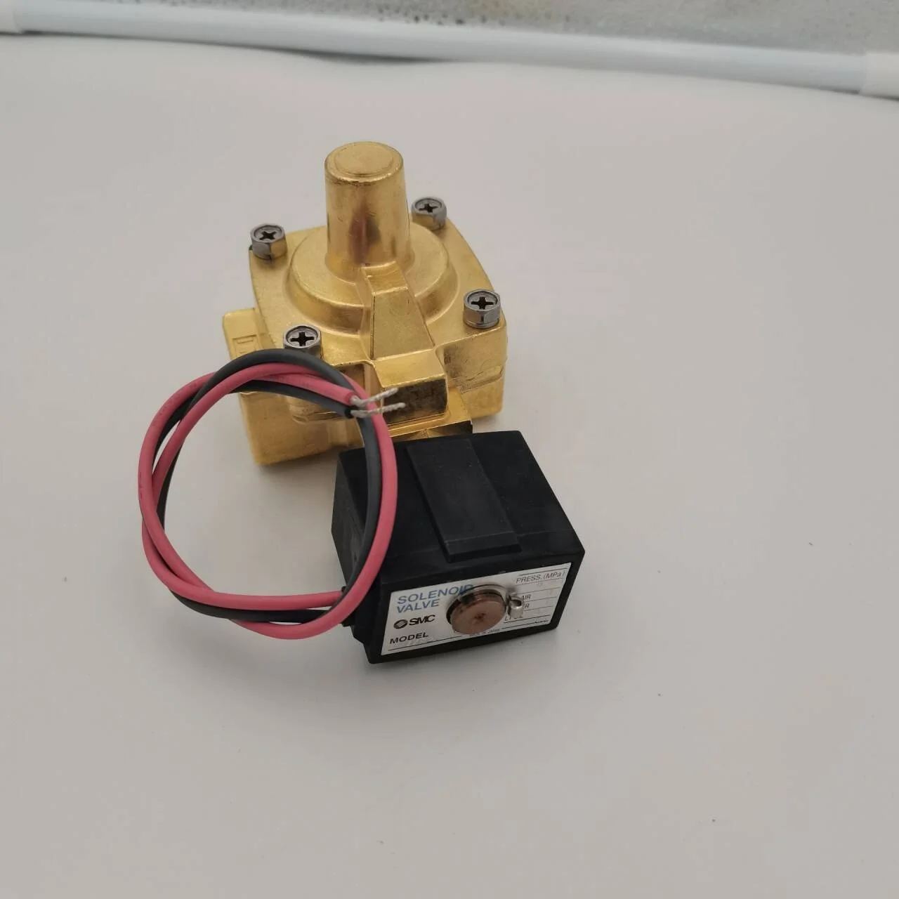 

Оригинальный пилотный электромагнитный клапан SMC VXP2140-04-4G VXP2140-04-5DZ VXP2140L-04-5D VXP2140-04-5G двухходовой электромагнитный клапан