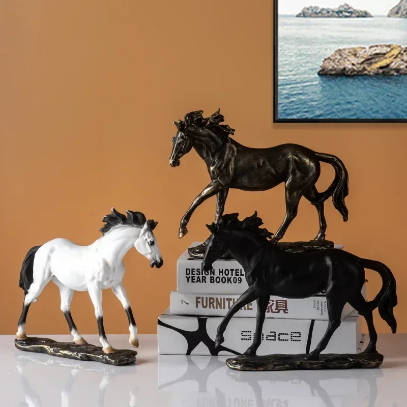 

Chinese Successfully Lucky Resin Horse Ornaments Home Livingroom Desktop Furnishing Crafts Market Club Bar Sculpture Decoration