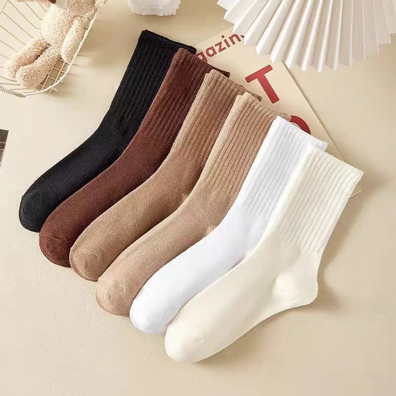 

1 Pairs Solid Color Fashion Classic Socks Beige White Black Middle Tube Long Casual Women's Cotton Socks Women Men Elastic Socks