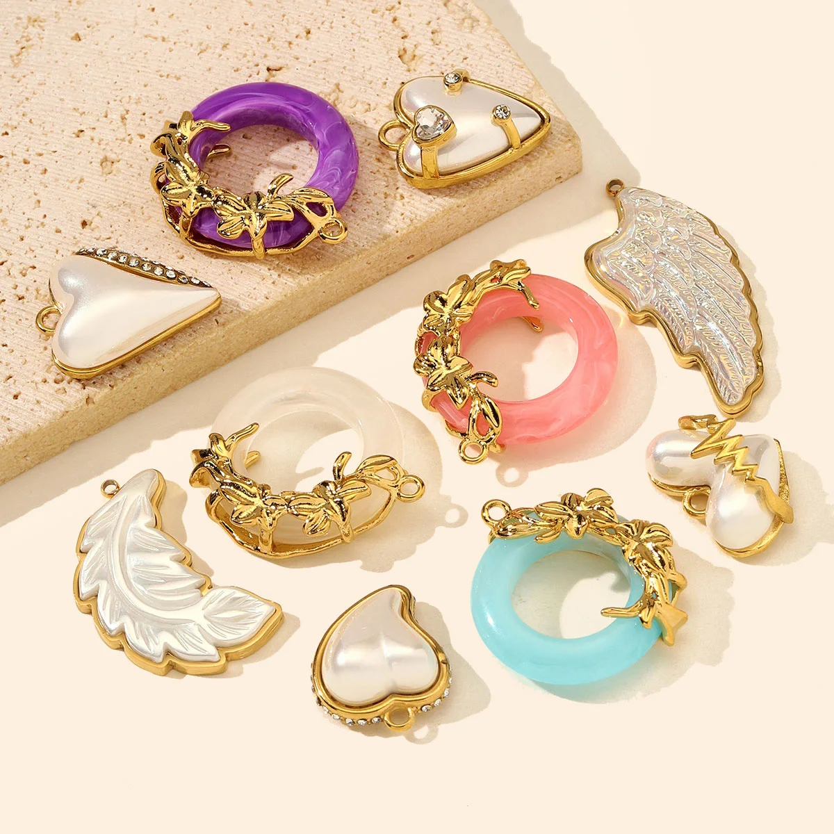 3pcs/Lot Stainless Steel Resin Circle DIY Charms Rhinestone Puffy Heart Necklace Pendant Woman Angel Wing Leaf Jewelry Wholesale
