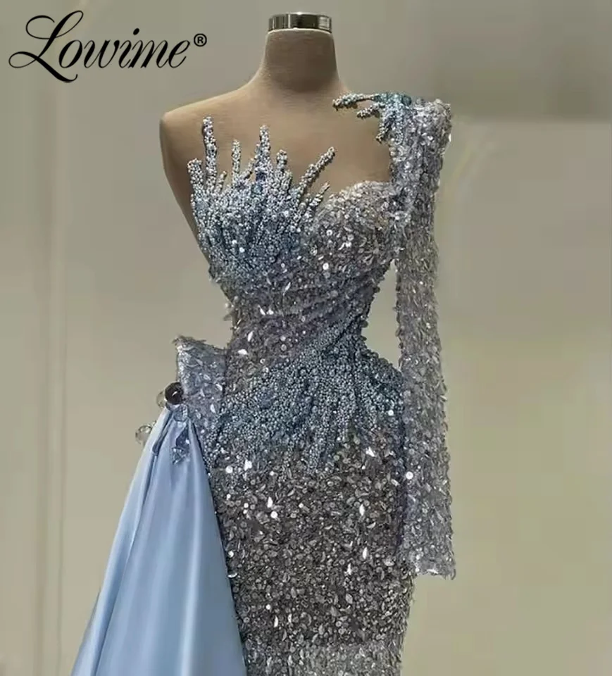 ブルーのワンショルダーイブニングドレス、カスタムメイドのマーメイドプロムドレス2025、クリスタルとスパンコールをあしらった誕生日・婚約用ガウン、サイドトレーン付き