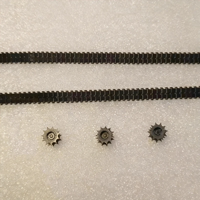 1 Zestaw Skala 1/72 Zmontowane Ogniwa Gąsienicowe do Czołgu RC M1A2/99A/Leopard 2 z Ruchomymi Gąsienicami i Metalowym Kołkiem - Części do Ulepszenia z Statycznych na Dynamiczne