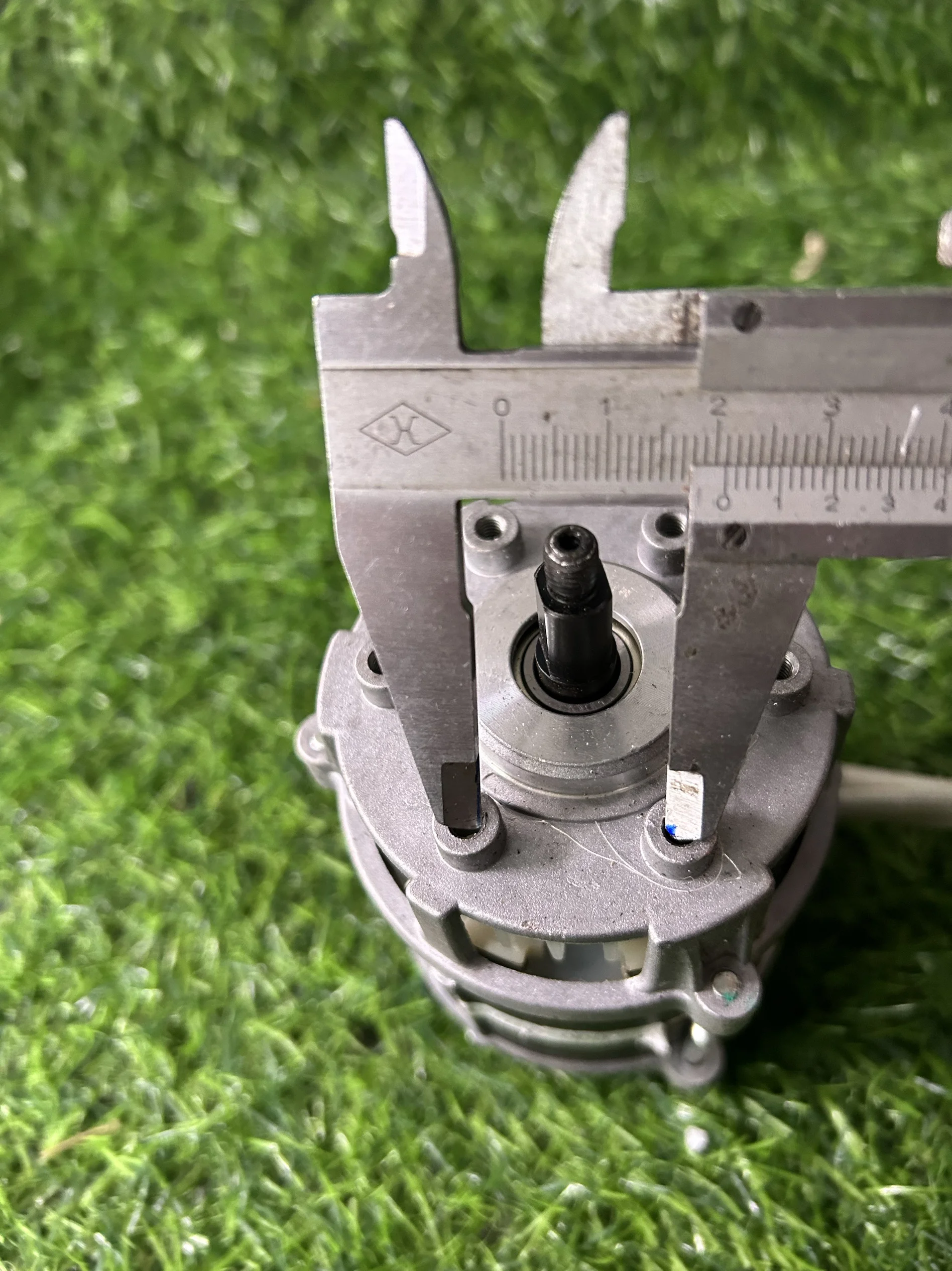 36 V strong magnetic brushless motor, speed 10000 rpm, power 700WSecond-hand product, in average condition,with normal functions