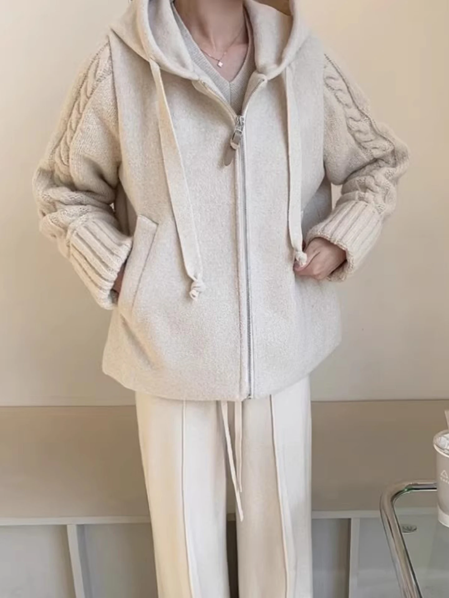 معطف نسائي طويل غير رسمي بقلنسوة من التويد معطف نسائي فضفاض مناسب للشتاء تصميم جديد Sle مزيج من القطن المرقعة