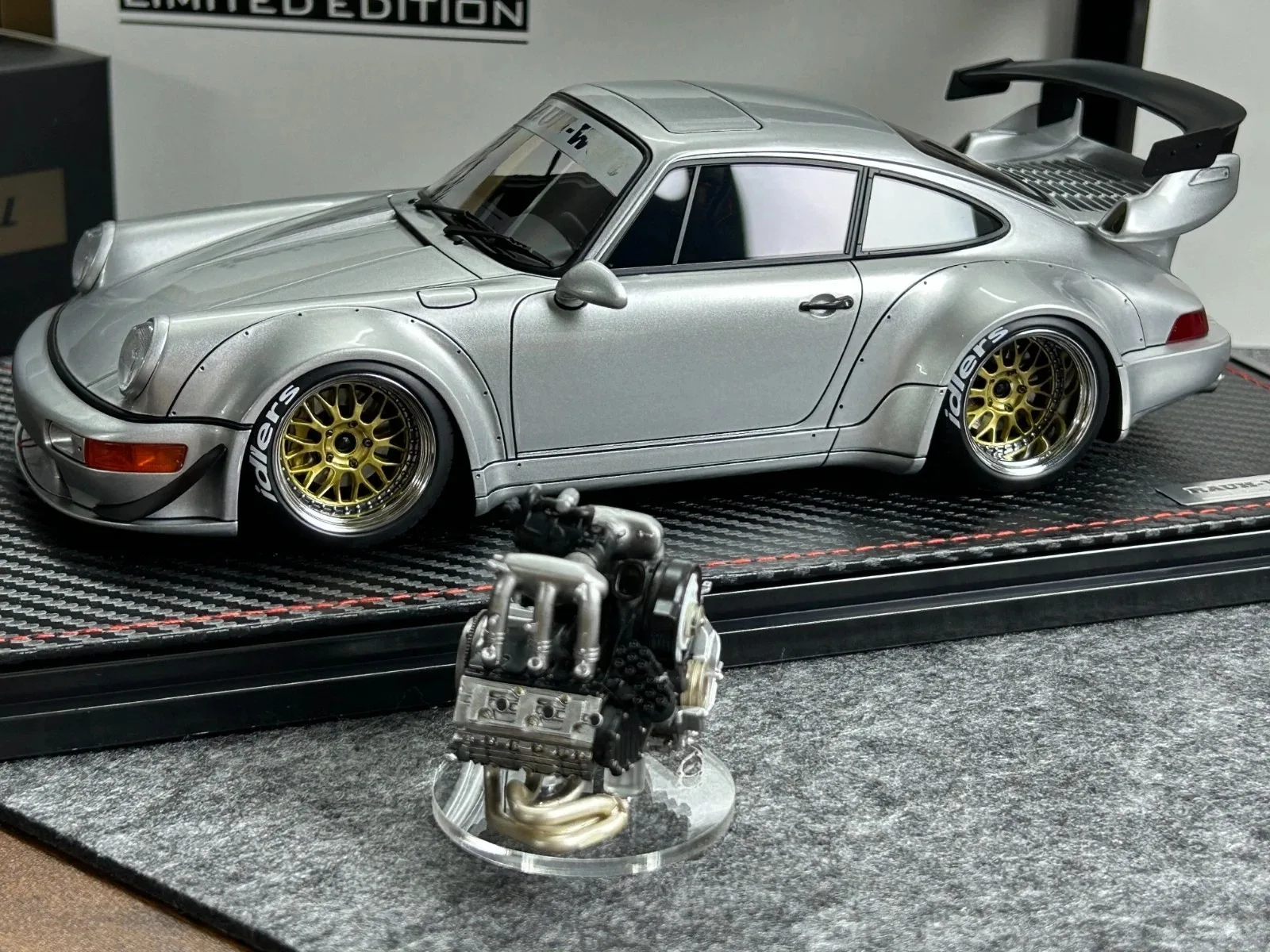 

IG Ignition Model 1/18 911 RWB 964 Silver with Engine IG2467 Resin Model