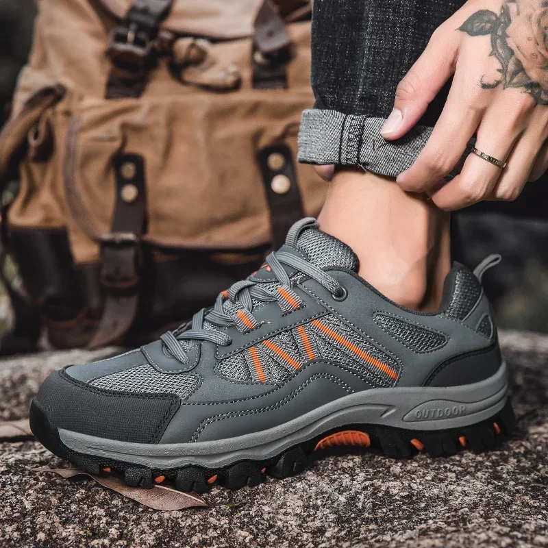 Sepatu pria, sepatu pria nyaman kasual gaya Fashion Non-Slip Mesh Sneakers baru luar ruangan ringan berjalan merek sepatu Hiking pria