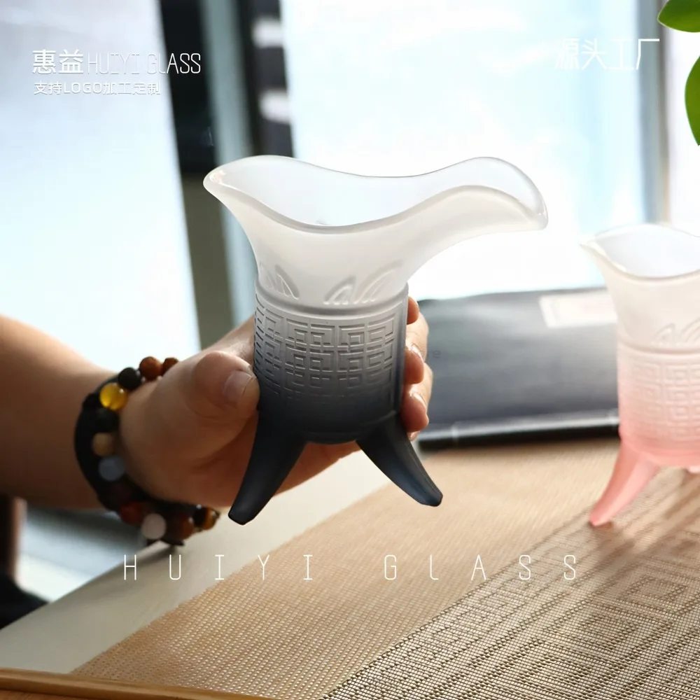 Ins Creative Funny Glass Tripod Emperor Mug Iced Americano Latte Coffee Milk Tea Cup Office Home Tea Cup Gift